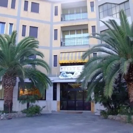 Hotel San Luca Rossano
